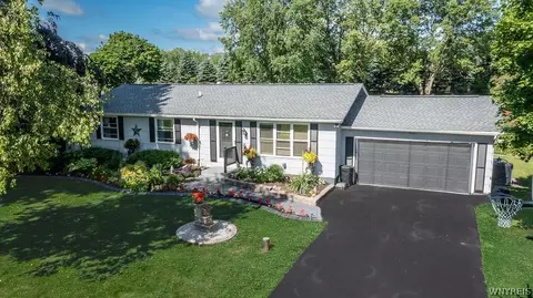 1490 Greenwood Ter, Marilla, NY 14102