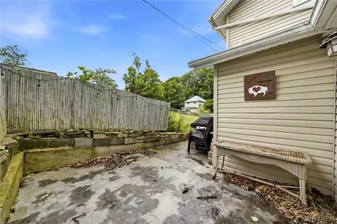 Exterior - 629 Seymour, Evans, NY 14006 photo 7 of 8