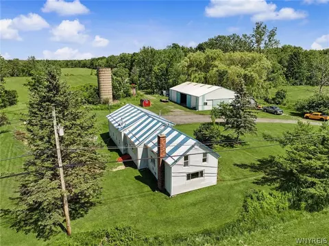 2983 Crittenden Rd, Alden, NY 14004