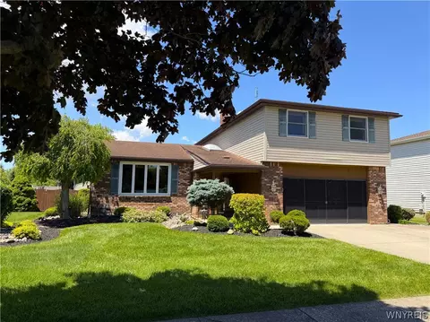 2 Autumn Ln, Depew, NY 14043