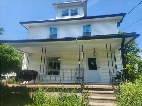 257 N Main St, Yates, NY 14098