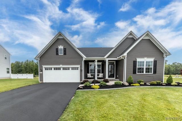 4945 Brauer Dr, Pendleton, NY 14094
