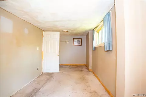 481 Poplar Ave, Evans, NY 14006 photo 20