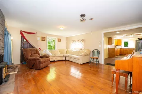 481 Poplar Ave, Evans, NY 14006 photo 17