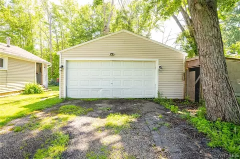 481 Poplar Ave, Evans, NY 14006 photo 35