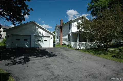 427 S Jackson St, Batavia, NY 14020