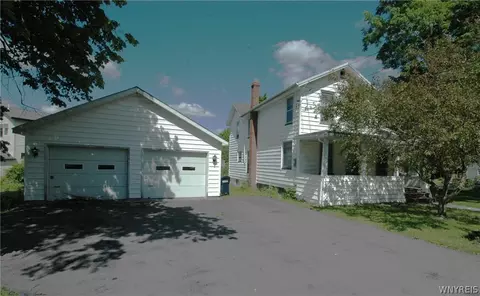 427 S Jackson St, Batavia, NY 14020