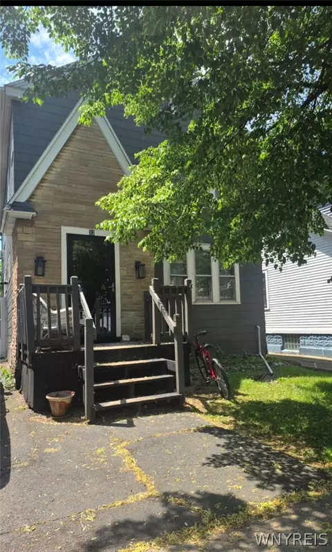 32 Lasalle Ave, Kenmore, NY 14217