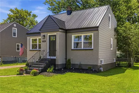298 Lowell Rd, Buffalo, NY 14217