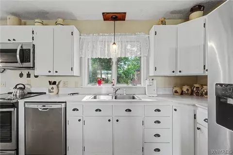 3 Sherman Dr, Arcade, NY 14009 photo 8