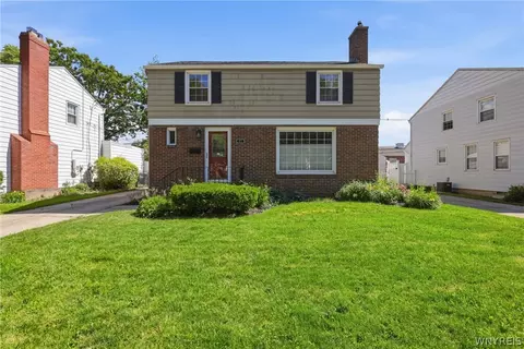 57 Gardenwood Ln, Buffalo, NY 14223