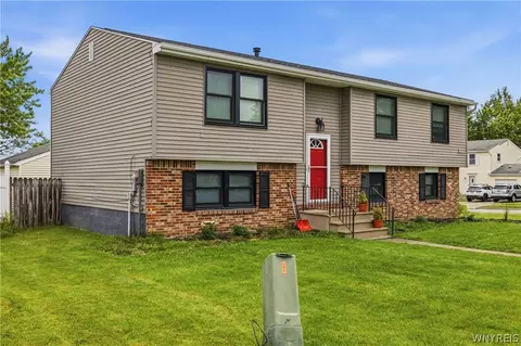 100 W Bihrwood Dr, West Seneca, NY 14224