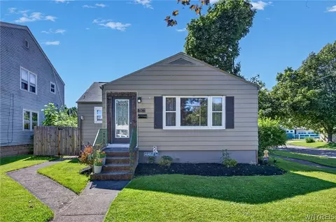 128 84th St, Niagara Falls, NY 14304