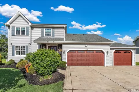 7134 Marigold Dr, Wheatfield, NY 14120