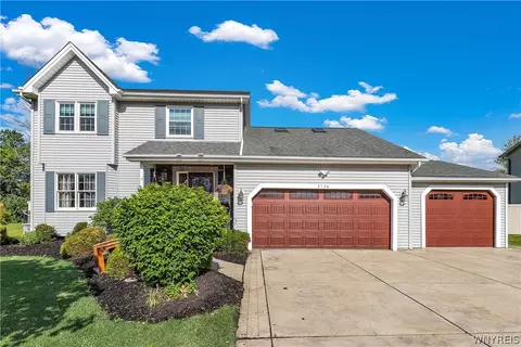 7134 Marigold Dr, Wheatfield, NY 14120