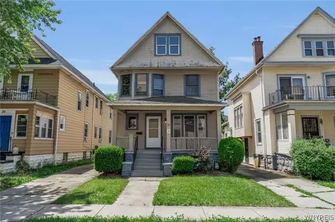 31 Hughes Ave, Buffalo, NY 14208