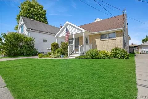 126 Peoria Ave, Cheektowaga, NY 14206