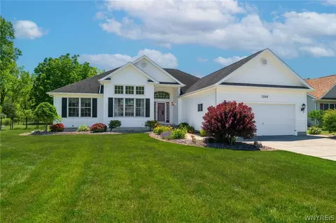 3548 Northcreek Run, Wheatfield, NY 14120
