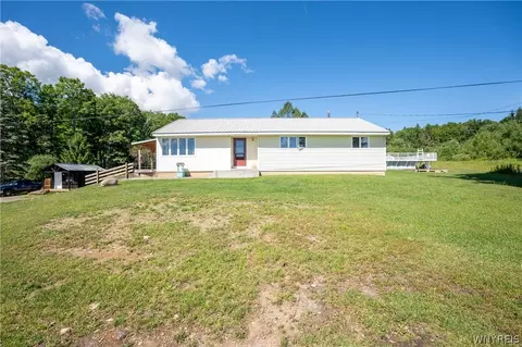 9943 Cottage Nashville Rd, South Dayton, NY 14138