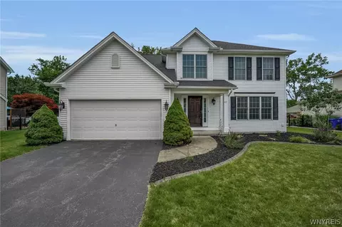43 Caldwell Dr, West Seneca, NY 14224