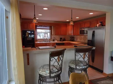 9802 Shorecliff Rd, Evans, NY 14006 photo 11