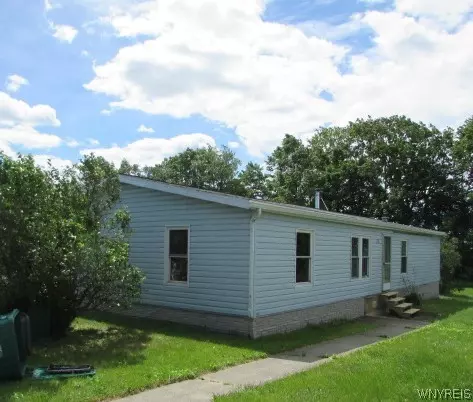 11345 Transit Rd, Wyoming, NY 14591
