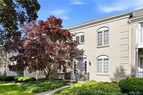 4415 Main St #16, Amherst, NY 14226