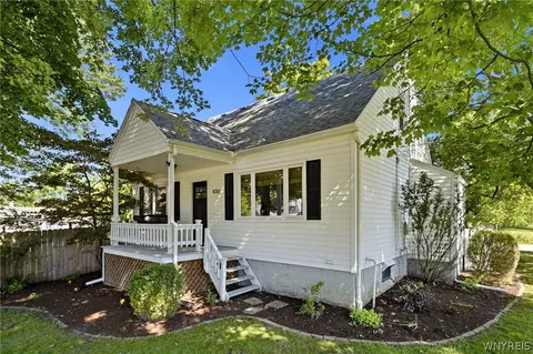 4316 Clinton St, West Seneca, NY 14224