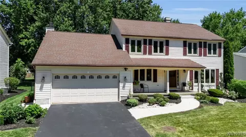 178 Daven Dr, Getzville, NY 14068