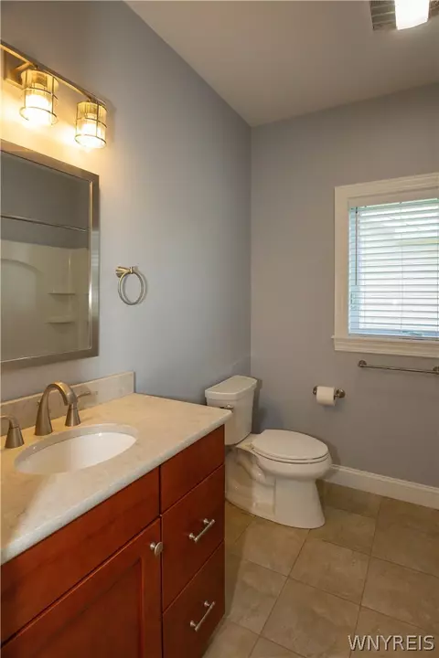 Bath - 217 Marineview Dr, Sullivan, NY 13037 photo 4 of 6