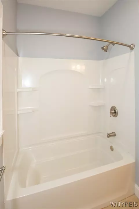 Bath - 217 Marineview Dr, Sullivan, NY 13037 photo 5 of 6