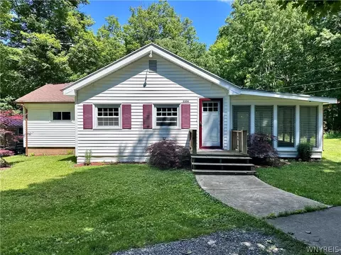5306 Russell Rd, Batavia, NY 14020