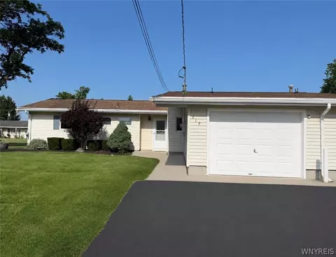 217 Beckwith Ave, Niagara, NY 14304