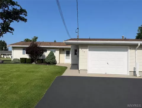 217 Beckwith Ave, Niagara, NY 14304