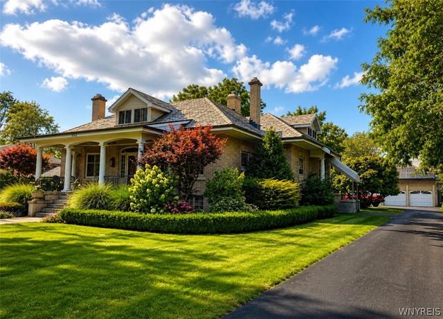 902 Lebrun Rd, Amherst, NY 14226