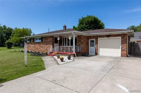 143 Norris Ave, Lancaster, NY 14086