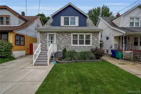 35 Tamarack St, Buffalo, NY 14220