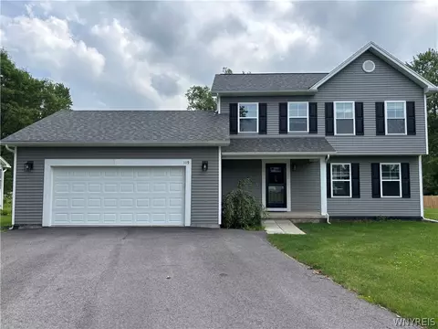 119 Brooklea Dr, Gates, NY 14624