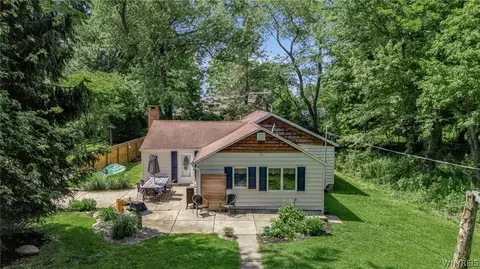 9416 Lake Shore Rd, Evans, NY 14006