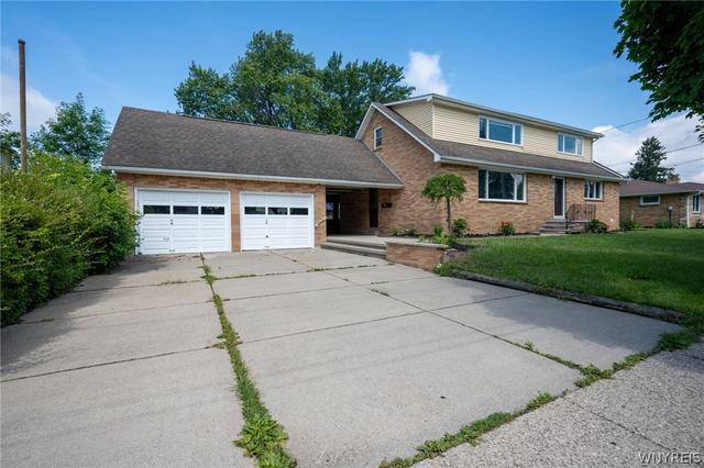 25 Cotton St, Lancaster, NY 14086