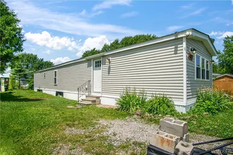 400 Dorwood Park, Wilson, NY 14131