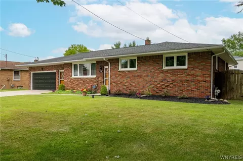 178 Bigelow Pl, Depew, NY 14043