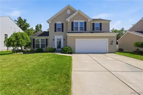 2178 Fox Chase Rd, Lake View, NY 14085