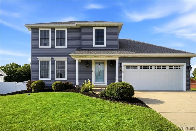 21 Sunset Creek Dr, West Seneca, NY 14224