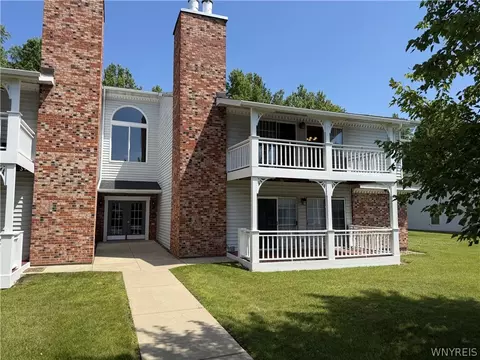 1085 Youngs Rd #F, Amherst, NY 14221