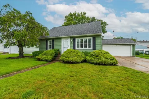 20 Lucille Dr, Cheektowaga, NY 14225