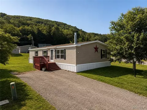 132 Green Valley Ests, Great Valley, NY 14741