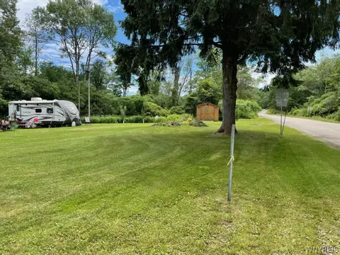 1390 Parkside Dr, Carrollton, NY 14753