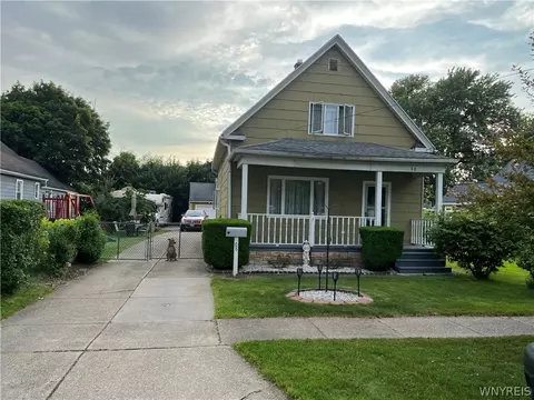 68 Garland Ave, Cheektowaga, NY 14206