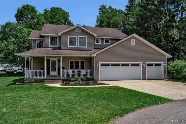 49 Hilltop Dr, Springville, NY 14141